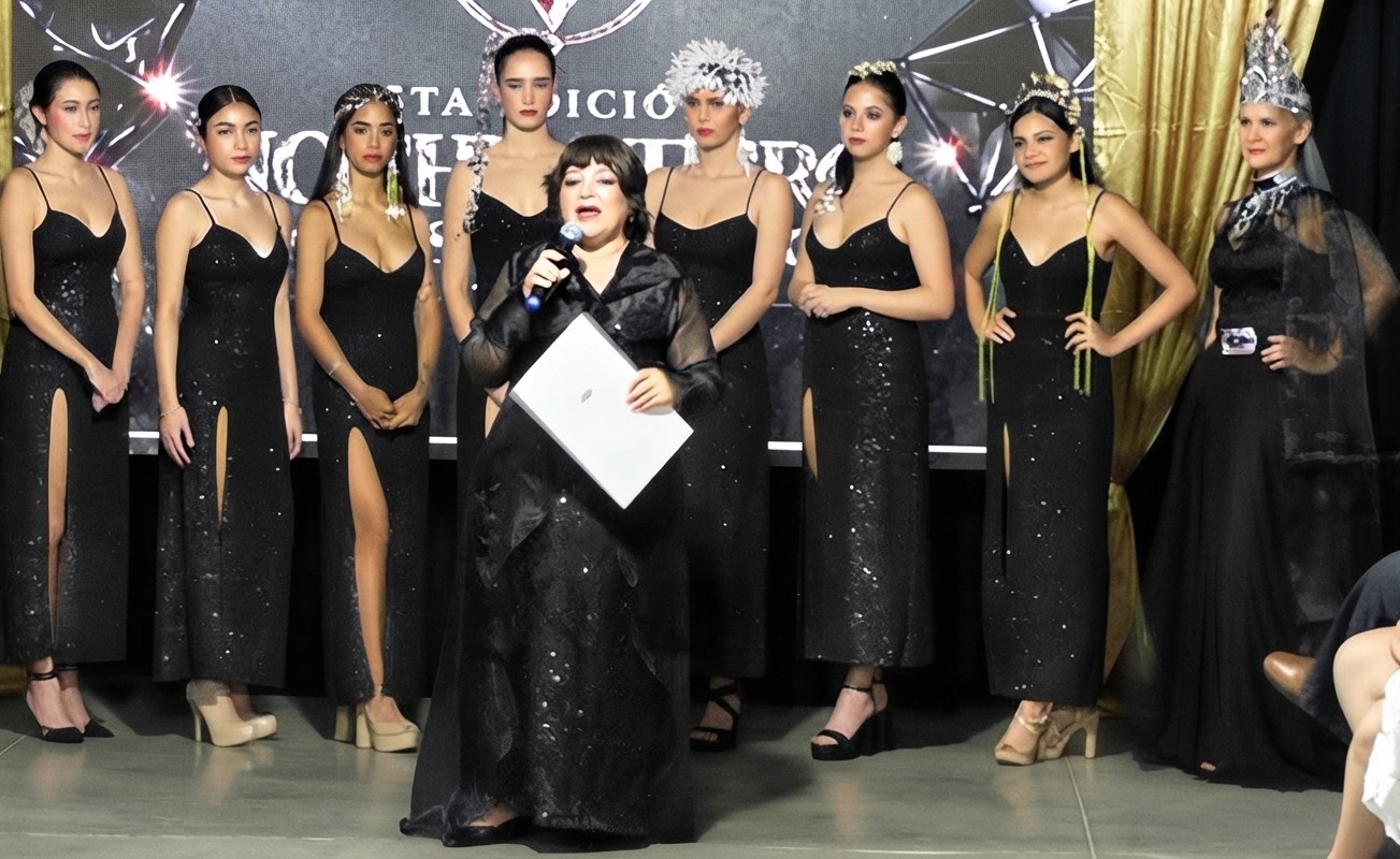 Equipo de producción y backstage durante el evento