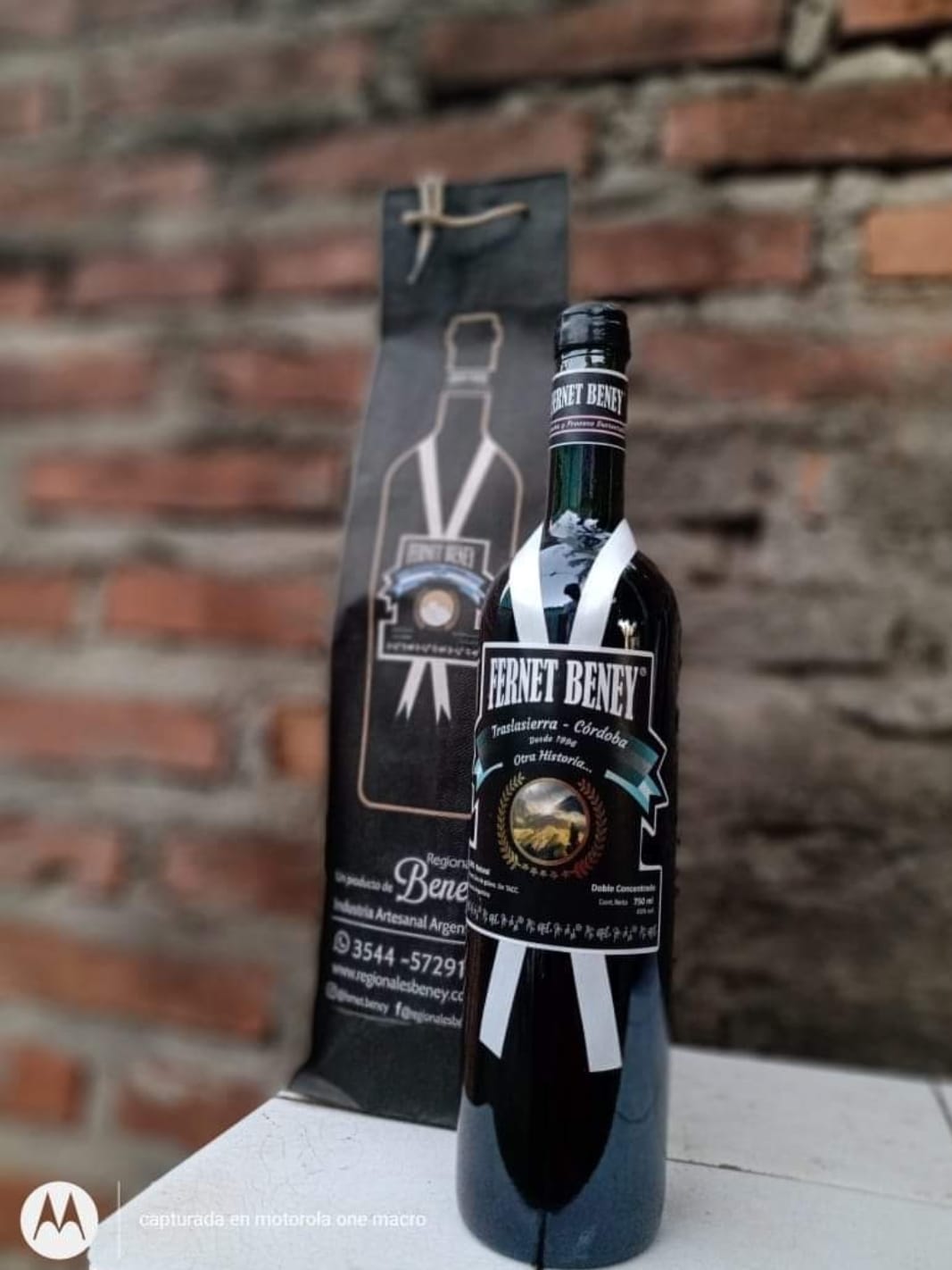 Fernet cordobés conquista la región en la Noche Negro Absoluto